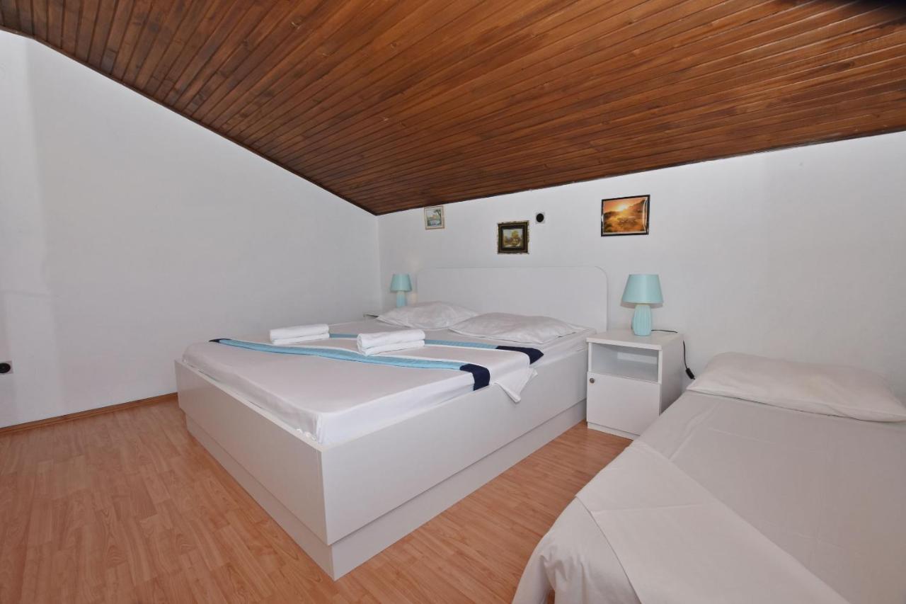 Apartments Ana Omiš Εξωτερικό φωτογραφία